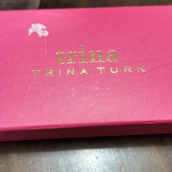 Trina Turk NWT Wallet in Box - Picture 3 of 3